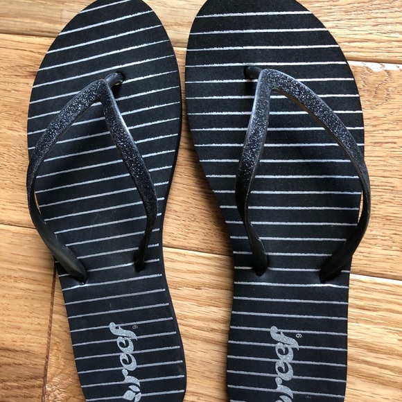 reef black sparkle flip flops